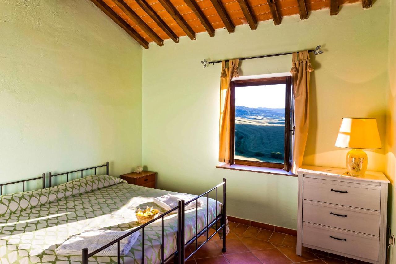 Poderino San Cristoforo Lajatico Buitenkant foto