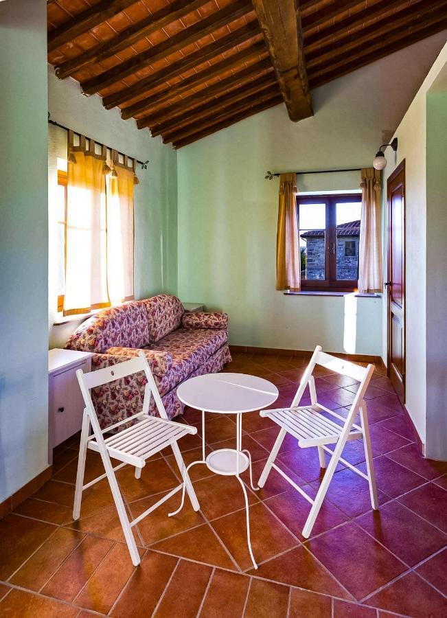 Poderino San Cristoforo Lajatico Buitenkant foto