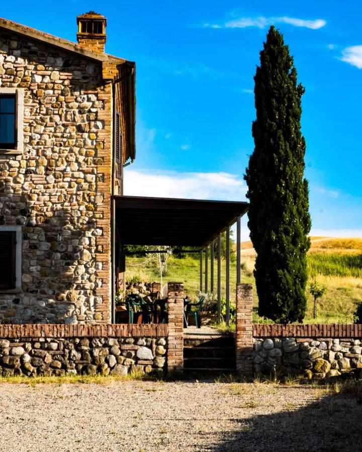 Poderino San Cristoforo Lajatico Buitenkant foto