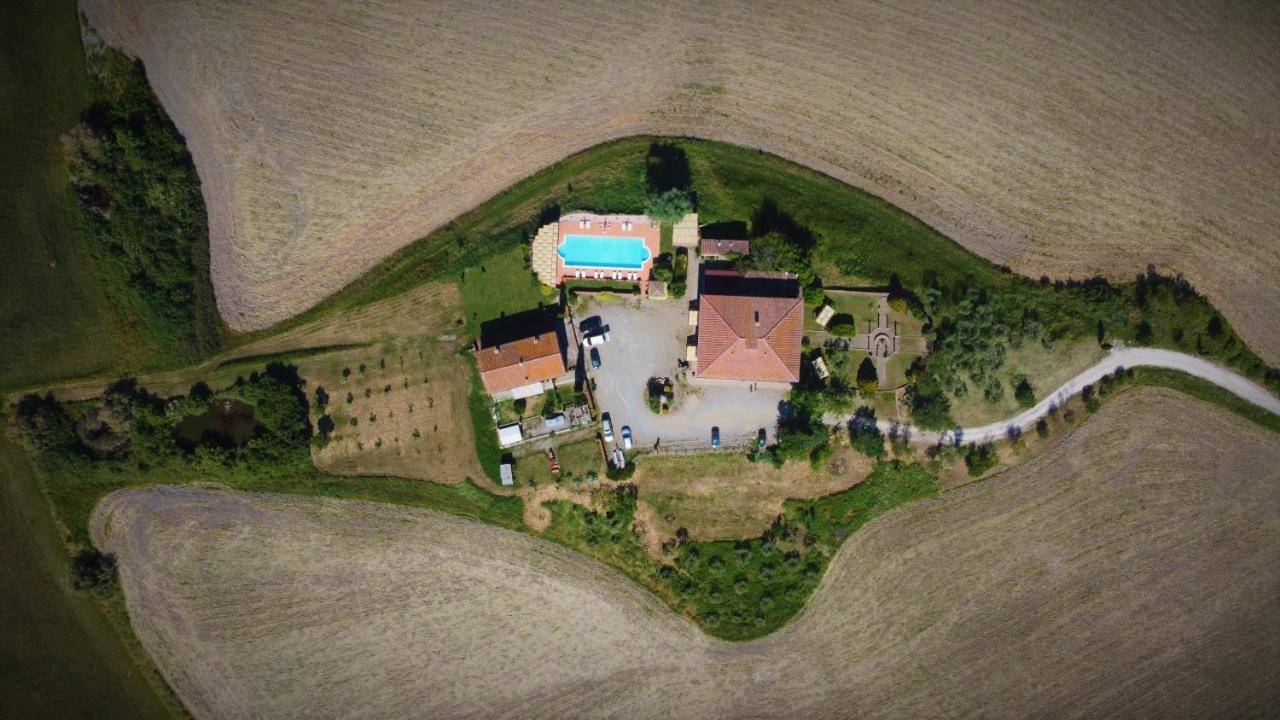 Poderino San Cristoforo Lajatico Buitenkant foto